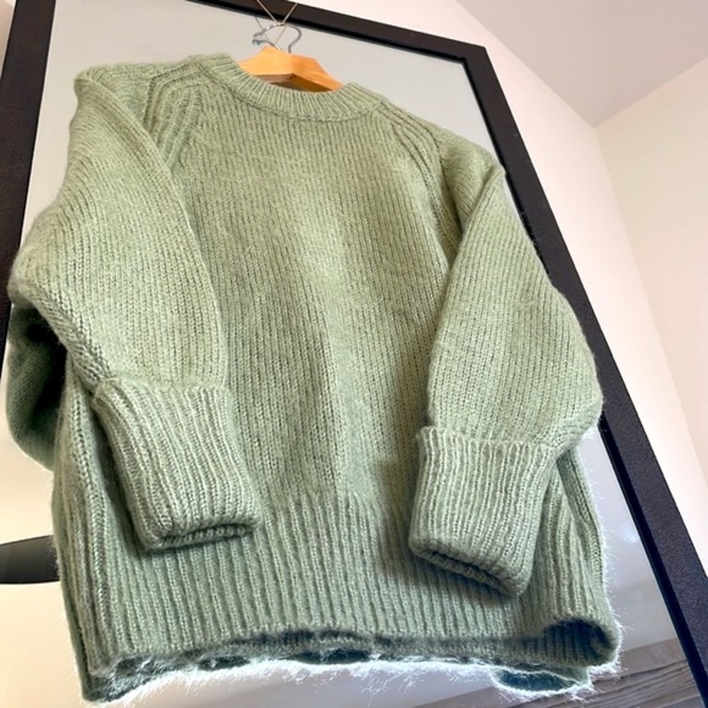 ๐ฆ ASOS petite oversized sweater - NEW! - Picture 4 of 11